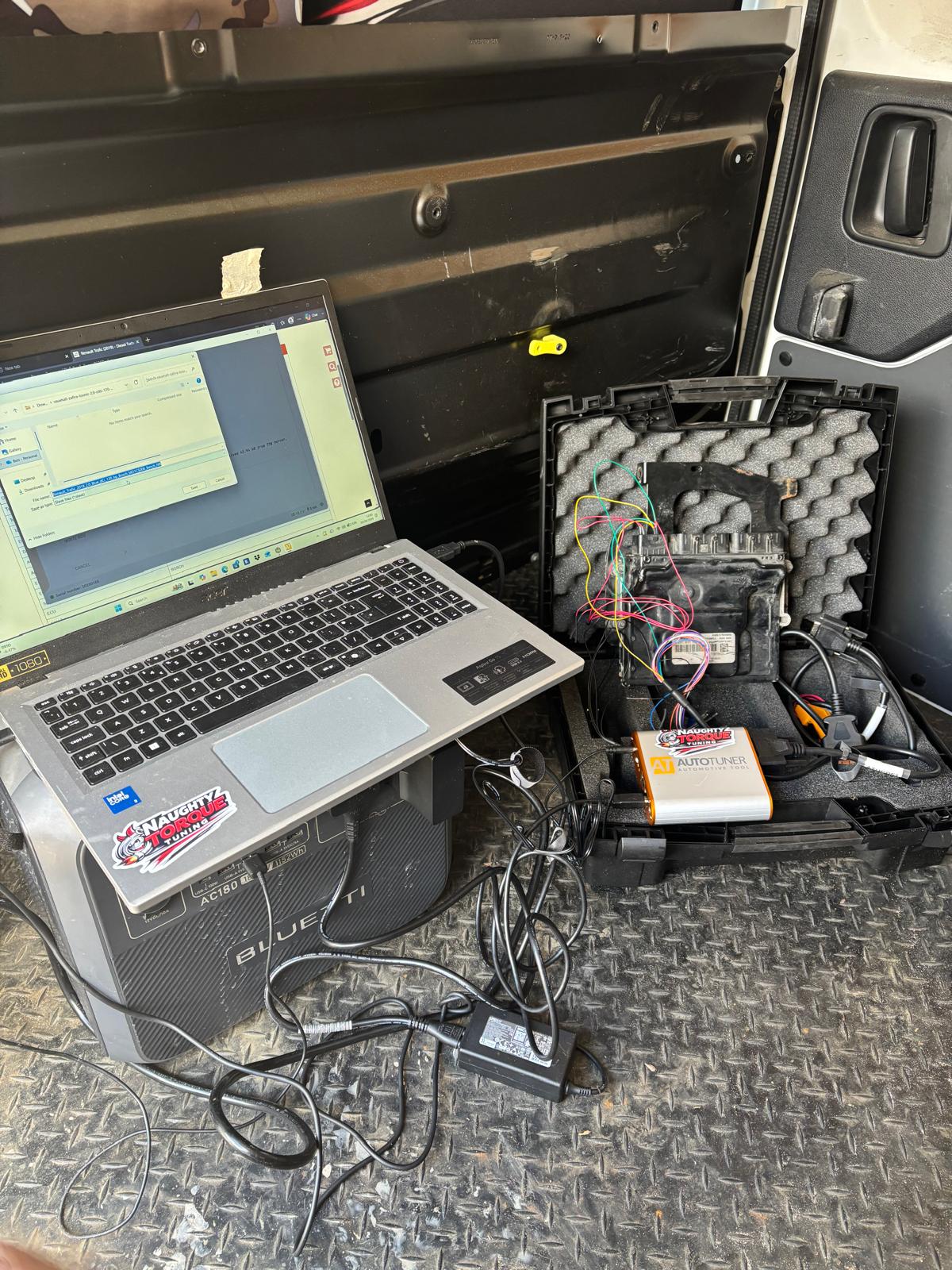 Mobile ECU remapping a Renault Trafic — bench flash with Autotuner tool